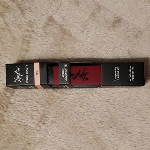 Liquid lipstick
